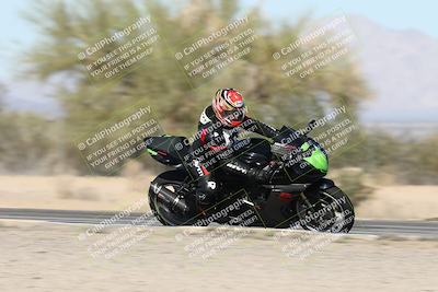 media/Dec-01-2025-Moto Forza (Mon) [[2daa91e15f]]/3-Beginner Group/Session 2 (Turn 7 Inside Pans)/